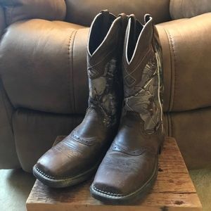 Justin women’s cowboy boots
